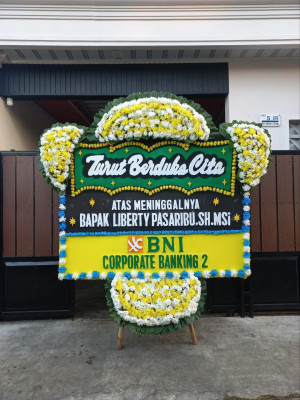 Papan Bunga Duka di Rapak Dalam