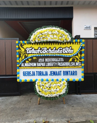Papan Bunga Duka di Rapak Dalam